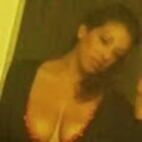 Meet your Posher, Christina - Picture 1 of 1